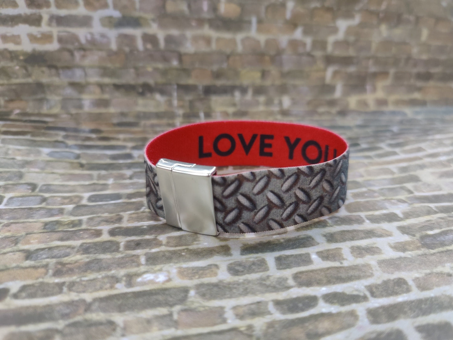 Diamond Plate - Thick Elastic Wristband Bracelet - stretchy with durable magnetic clasp - heavy duty, 7/8" Great Father's Day, Birthday gift